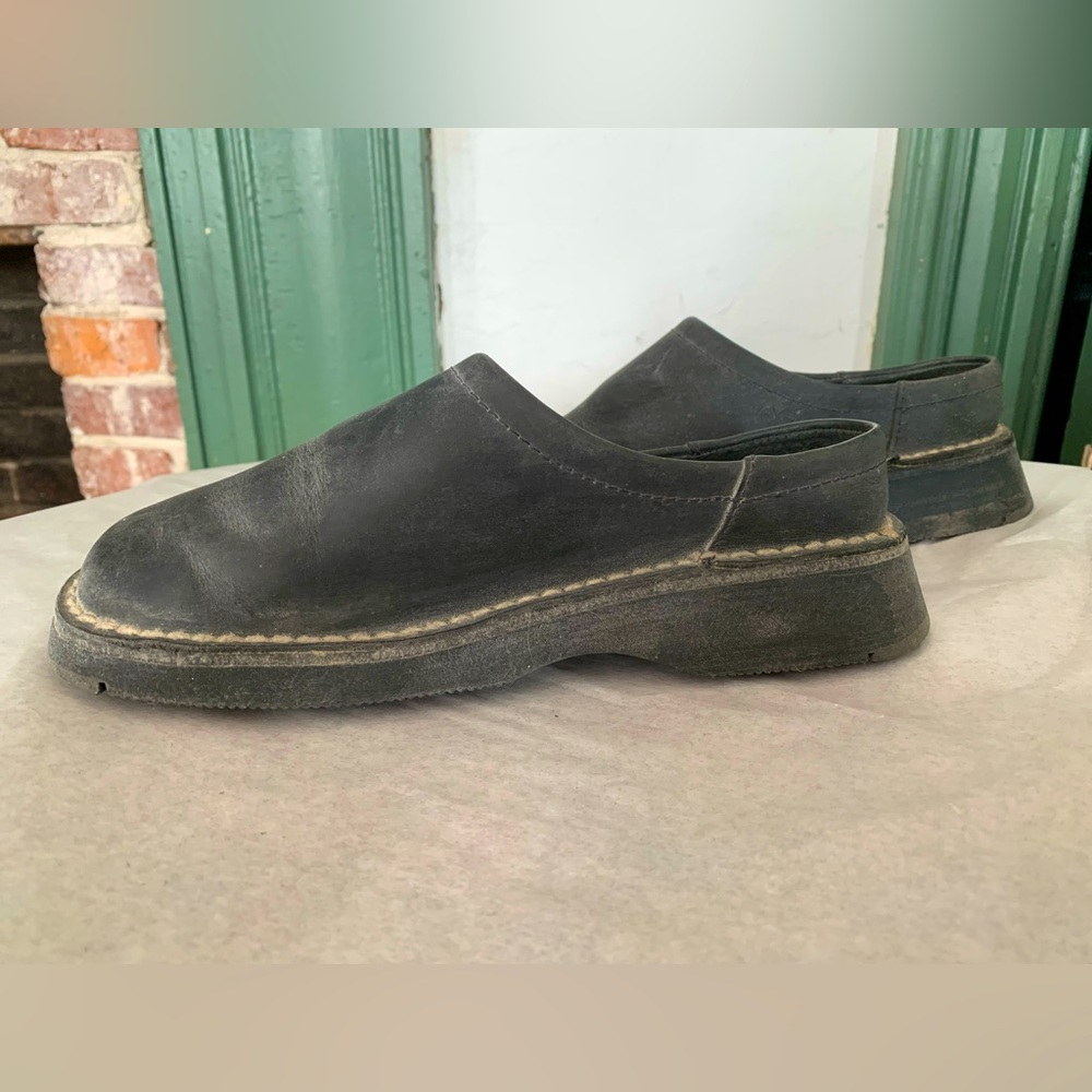 Black aster vintage clogs